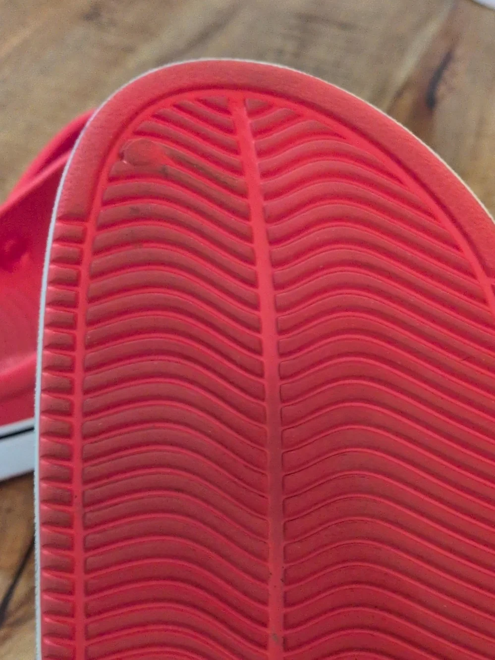 Crocs Off Court Clog Tomato Red Stripe Men's 11